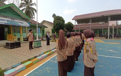 Kepala MAN 1 Bengkulu Utara Lepas Kontingen   KPMD 2026